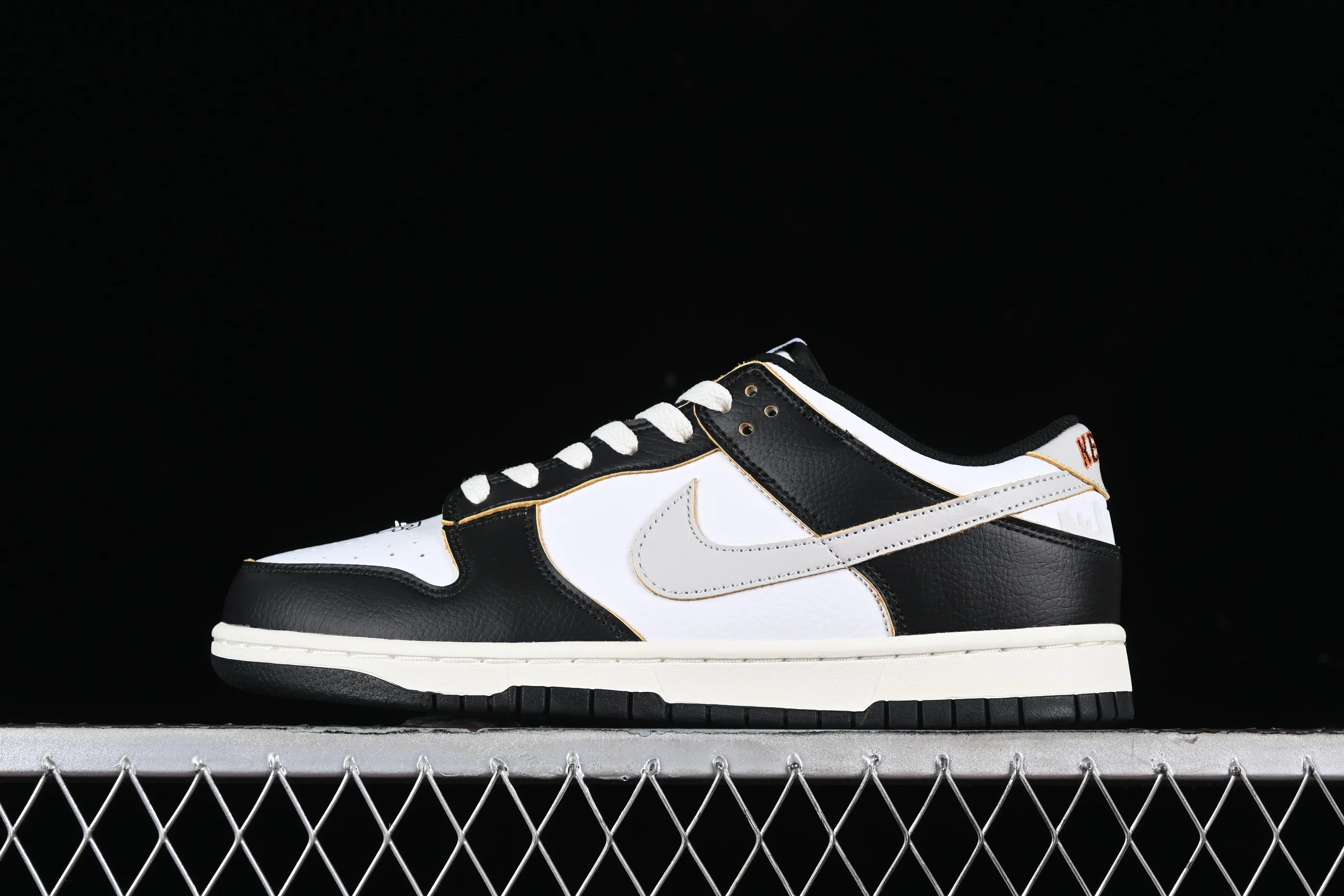 All Categories Nk SB Dunk Series Nk SB Dunk Low Low-top Sneakers HUF